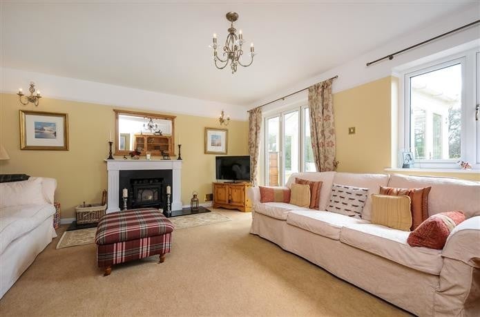 Farrow and Ball Dorset Cream| No. 68