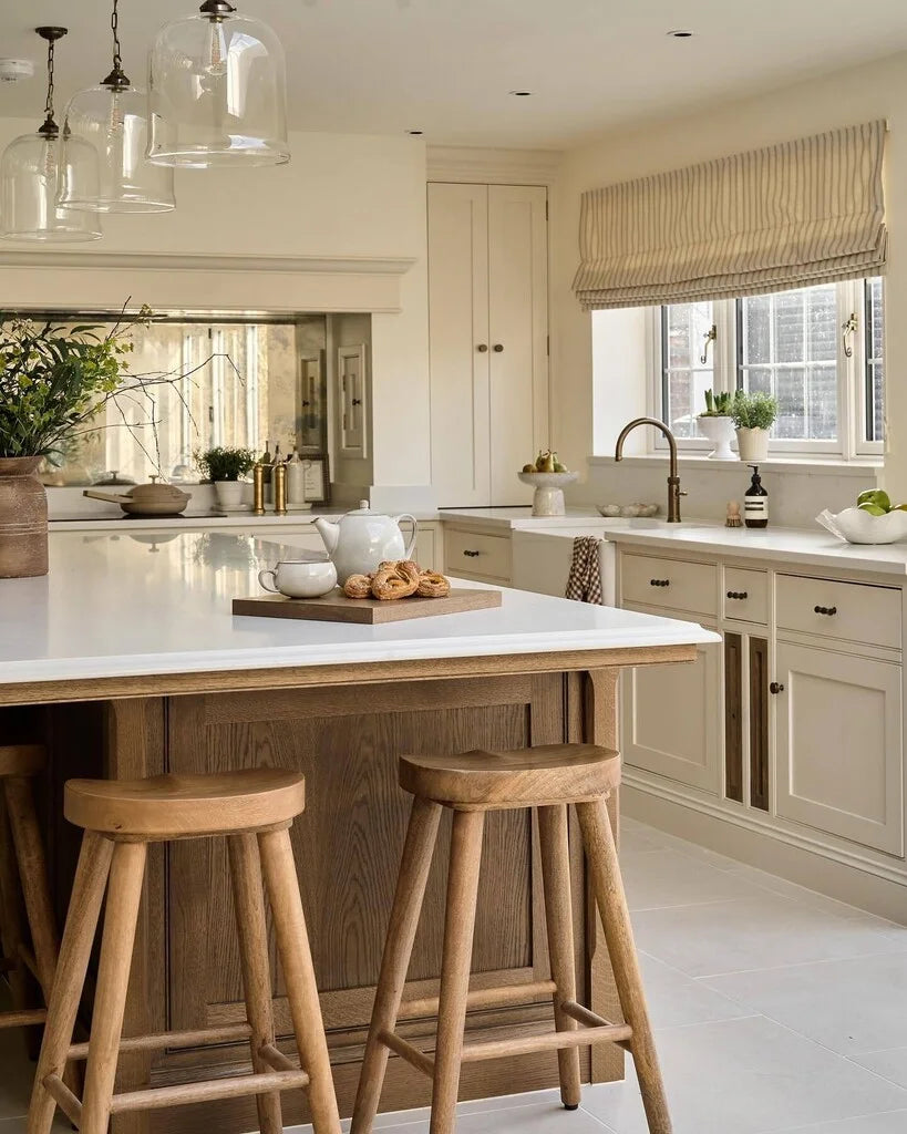 Farrow and Ball Pointing | No. 2003