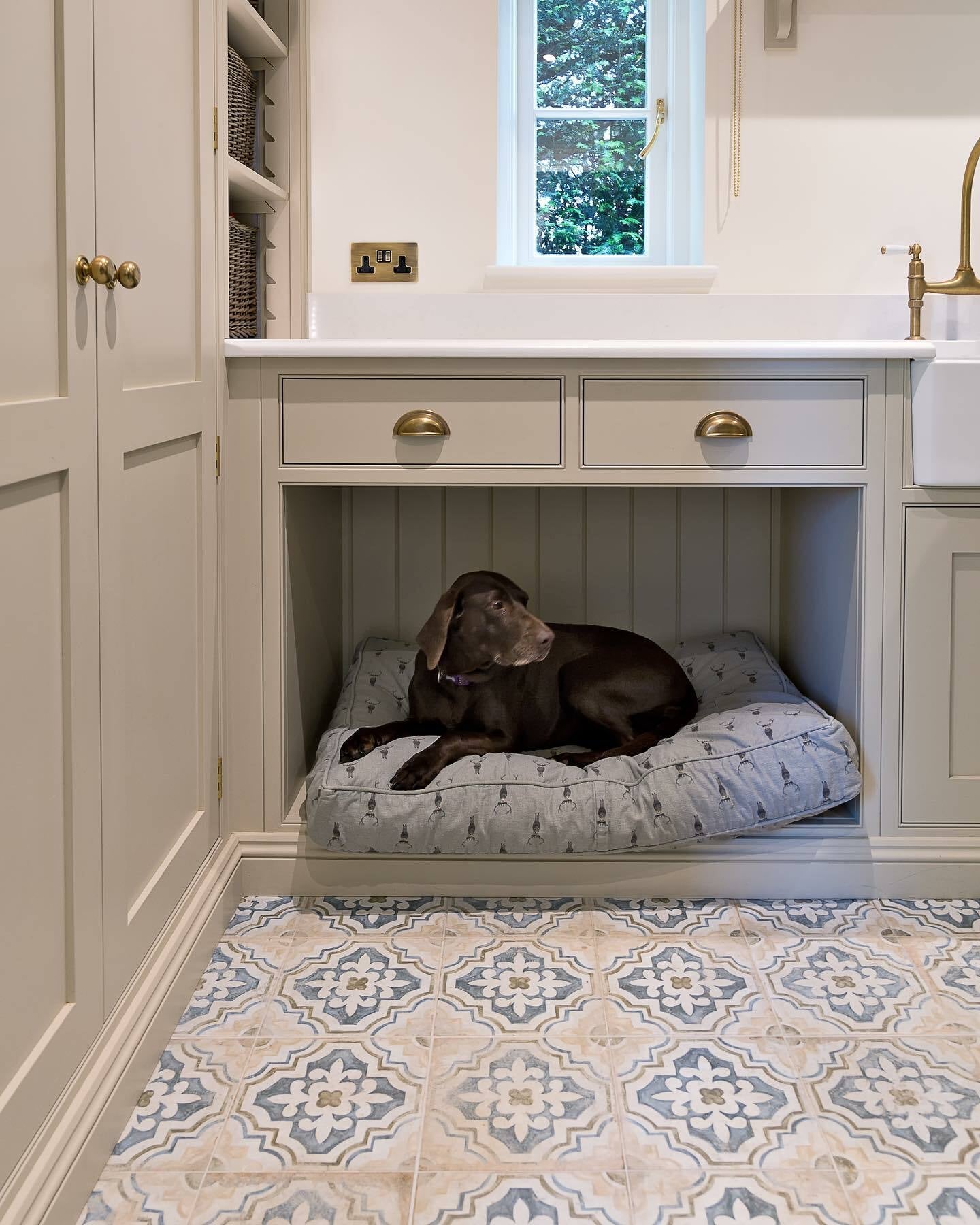 Farrow and Ball Stony Ground | No. 211